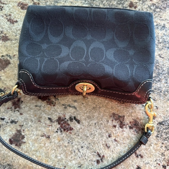 EUC small coach bag - Picture 2 of 5